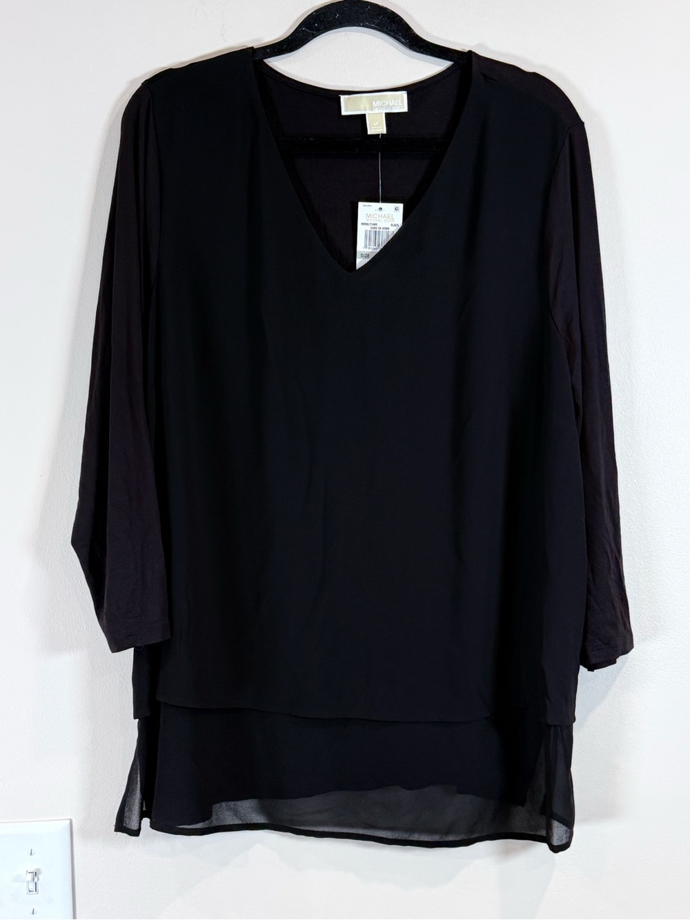 🔥NWT Michael Michael Kors Black V-Neck Layered Blouse Size 1X🔥